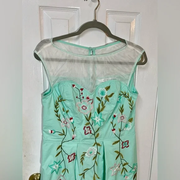 Eshakti Dress Size Large 12 Embroidered Teal Sheer Neckline Floral Lined - Picture 4 of 11